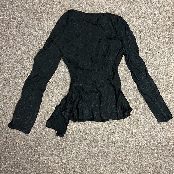 H&M snake pattern formal top - Picture 3 of 3